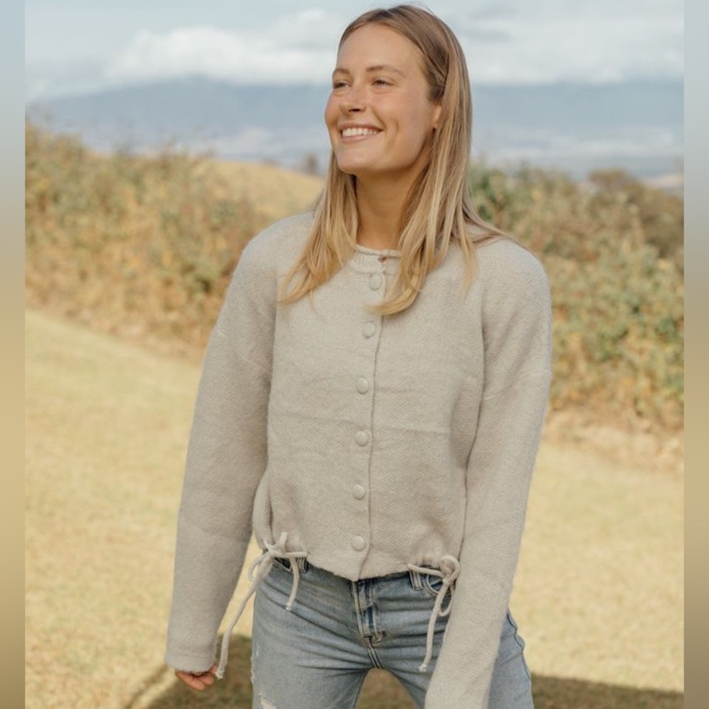 NEUFLORA Flawed Applegate Sweater